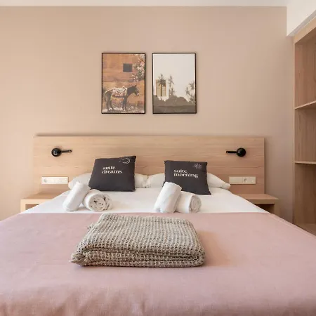 Limehome Carrer De Besalú 82 Hotel