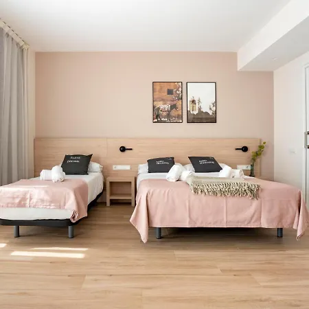 Hotel Limehome Carrer De Besalú 82 Barcelona