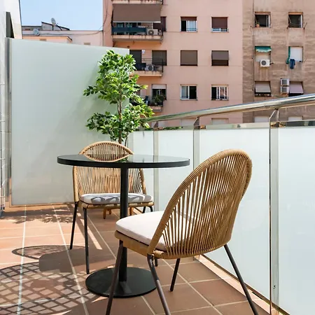 Hotel Limehome Carrer De Besalú 82