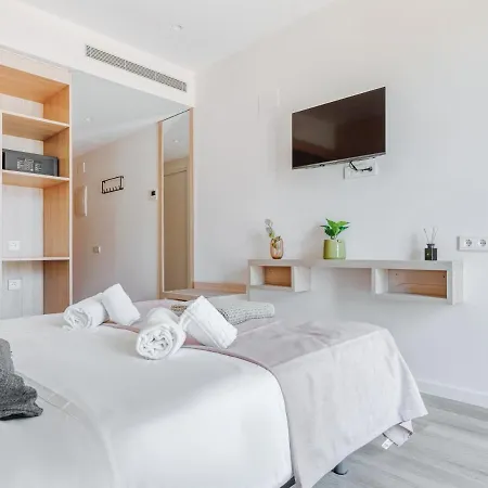 Limehome Carrer De Besalu 82