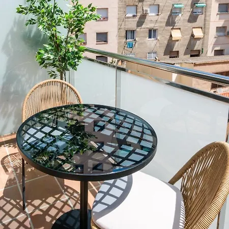Hotel Limehome Carrer De Besalú 82
