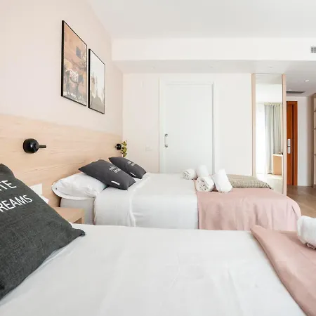 Hotel Limehome Carrer De Besalú 82 Barcelona