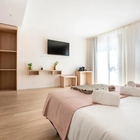 Limehome Carrer De Besalú 82 *