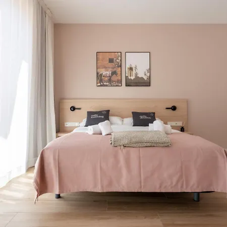 Limehome Carrer De Besalú 82 Hotel