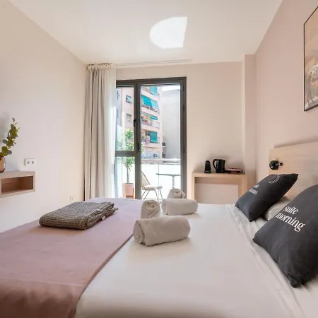 Limehome Carrer De Besalú 82 Hotel *