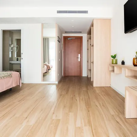 Limehome Carrer De Besalu 82