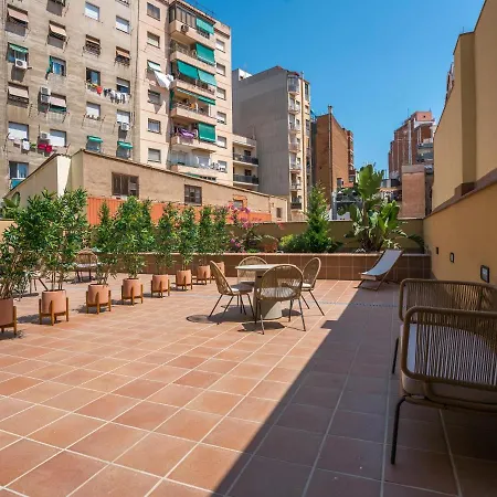 Limehome Carrer De Besalú 82 Hotel