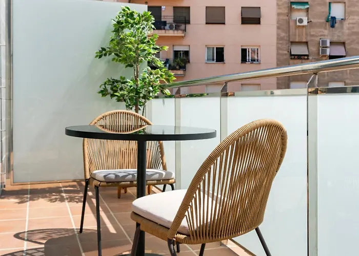 Ξενοδοχείο Limehome Carrer De Besalu 82