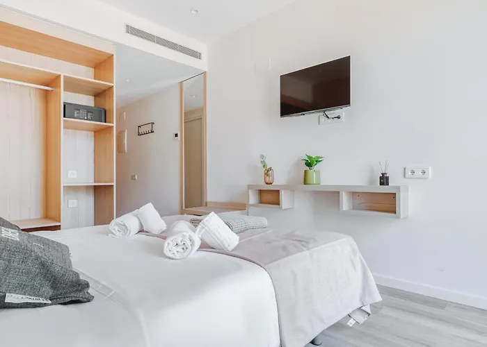 Limehome Carrer De Besalu 82
