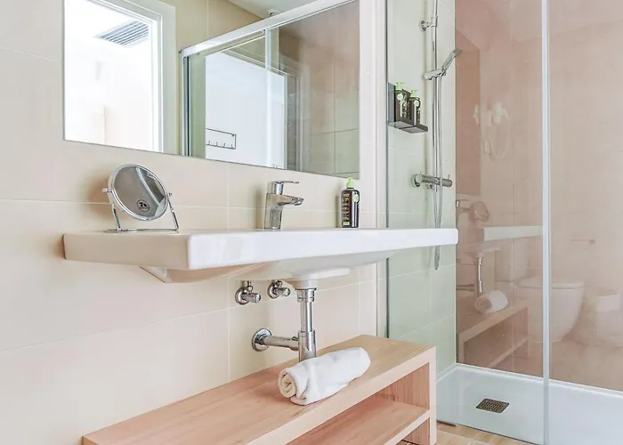 Limehome Carrer De Besalu 82 4* Βαρκελώνη