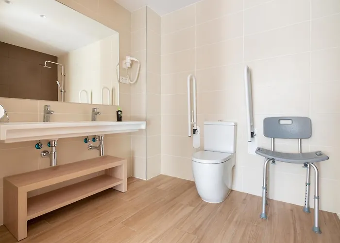 Ξενοδοχείο Limehome Carrer De Besalu 82 4*